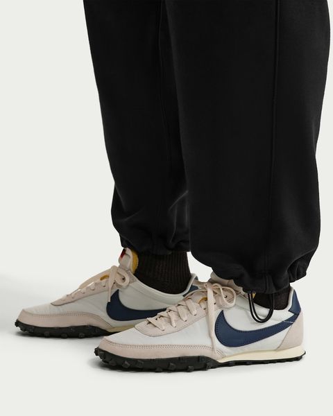 Брюки мужские Nike Club Fleece Open-Hem Cargo (IO3711-010) IO3711-010 фото