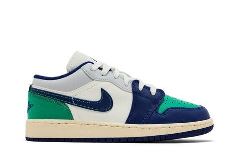 Кросівки дитячі Nike Air Jordan 1 Low Rare Air GS (553560-147) 553560-147 фото