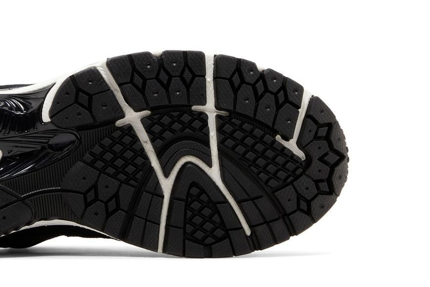 Кроссовки мужские New Balance 2002R (M2002RBK) M2002RBK фото