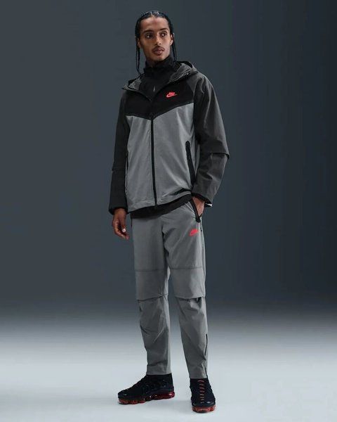 Штани чоловічі спортивні Nike Tech Woven Open-Hem Trousers (IB6663-084) IB6663-084 фото