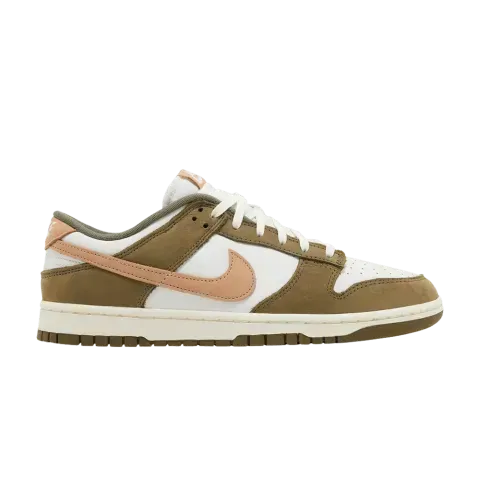 Кросівки чоловічі Dunk Low PRM Suede and Leather Sneakers (FQ8250-200) FQ8250-200 фото